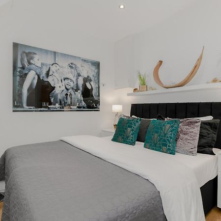 Cool Covent Garden Theatre Design Hub For Families Friends Couples Apartment Лондон Екстериор снимка