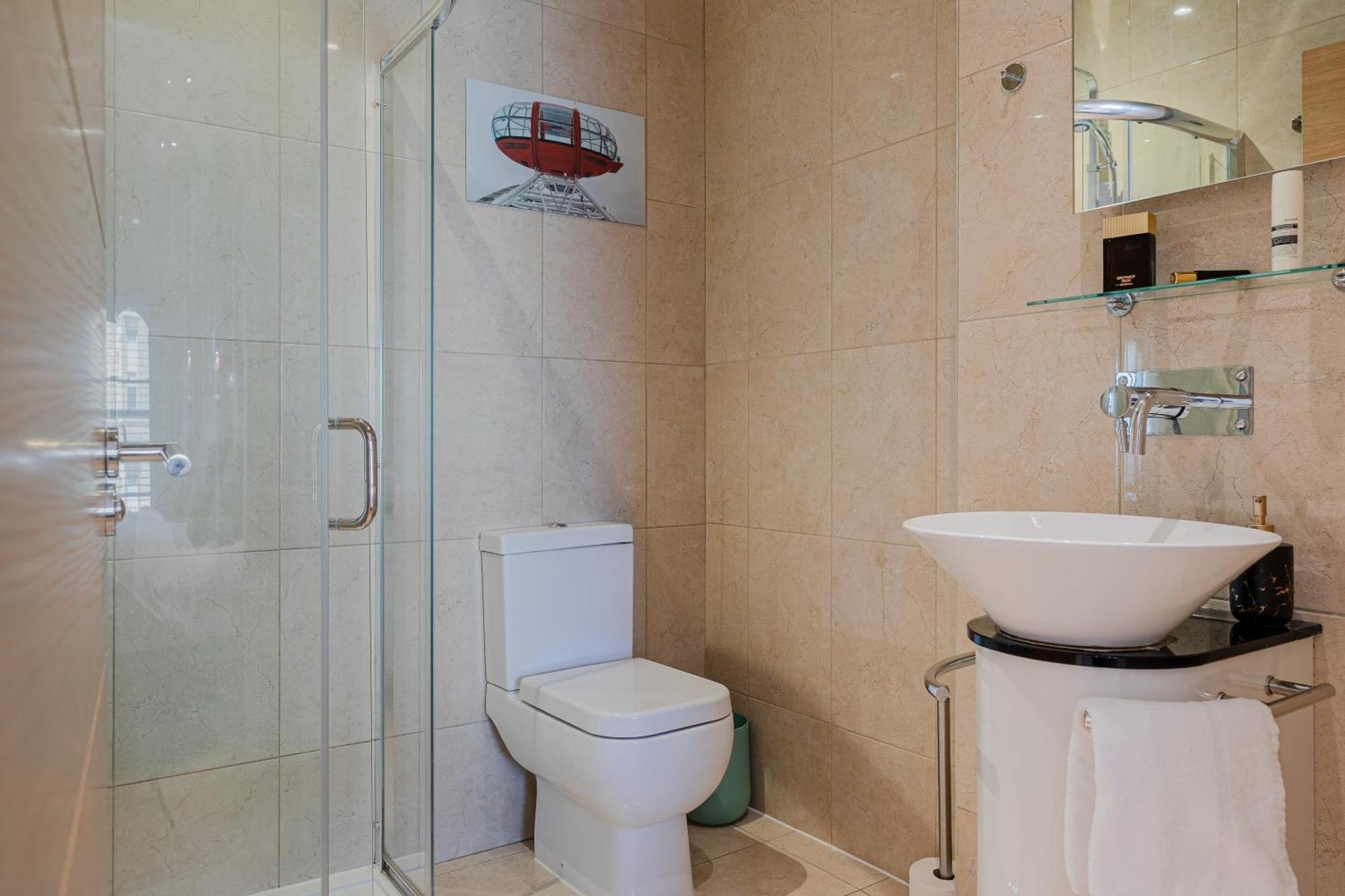 Cool Covent Garden Theatre Design Hub For Families Friends Couples Apartment Лондон Екстериор снимка