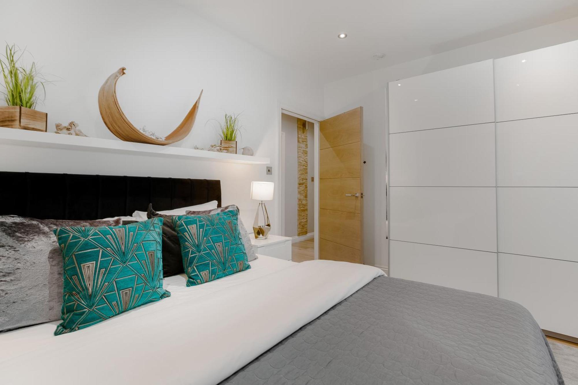 Cool Covent Garden Theatre Design Hub For Families Friends Couples Apartment Лондон Екстериор снимка