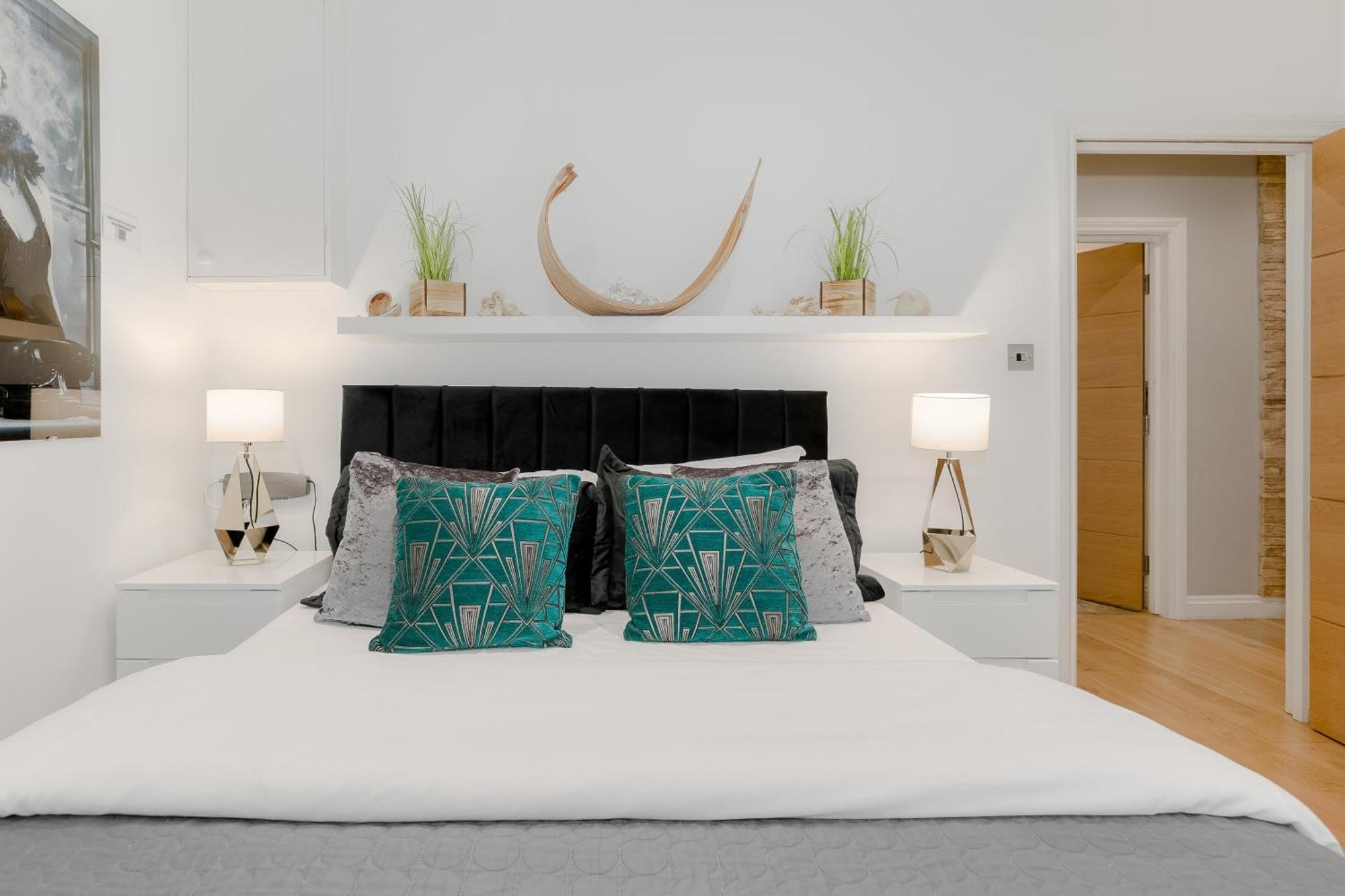 Cool Covent Garden Theatre Design Hub For Families Friends Couples Apartment Лондон Екстериор снимка
